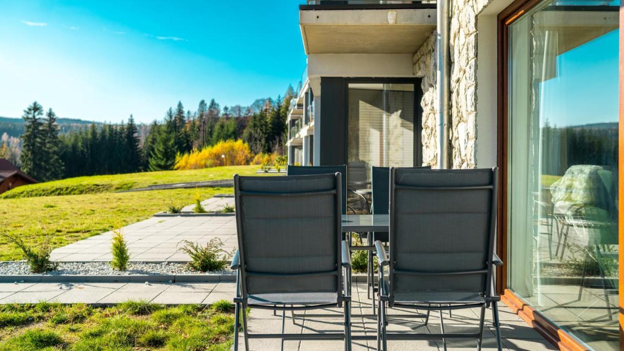 Apartamenty Everysky - Izerska 8 シクラルスカ・ポレンバ エクステリア 写真