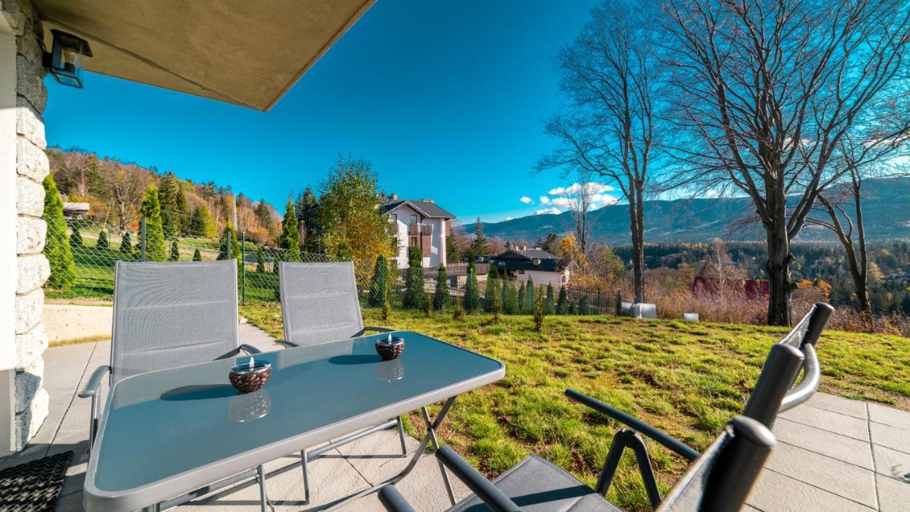 Apartamenty Everysky - Izerska 8 シクラルスカ・ポレンバ エクステリア 写真