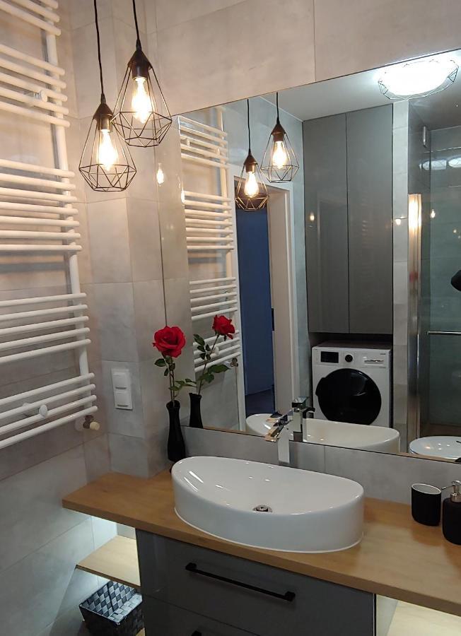 Apartamenty Everysky - Izerska 8 シクラルスカ・ポレンバ エクステリア 写真