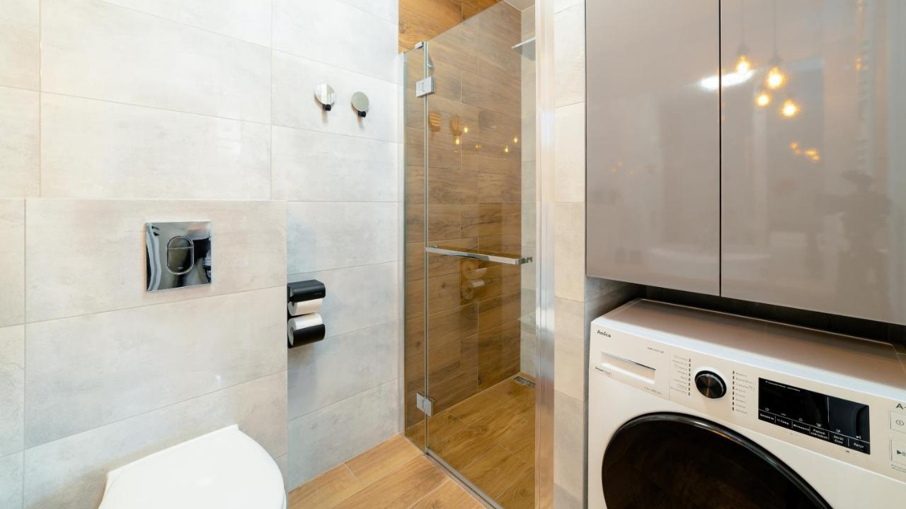 Apartamenty Everysky - Izerska 8 シクラルスカ・ポレンバ エクステリア 写真