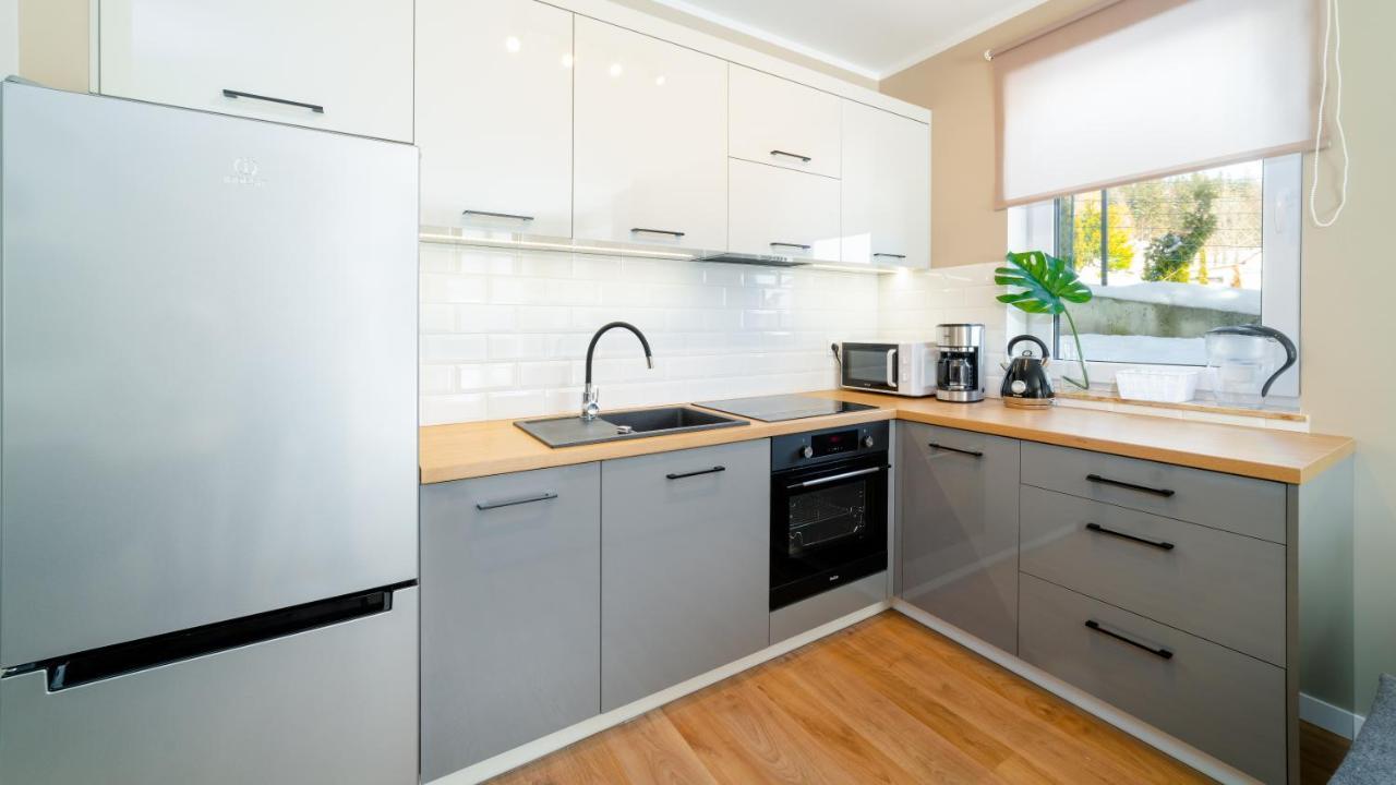 Apartamenty Everysky - Izerska 8 シクラルスカ・ポレンバ エクステリア 写真