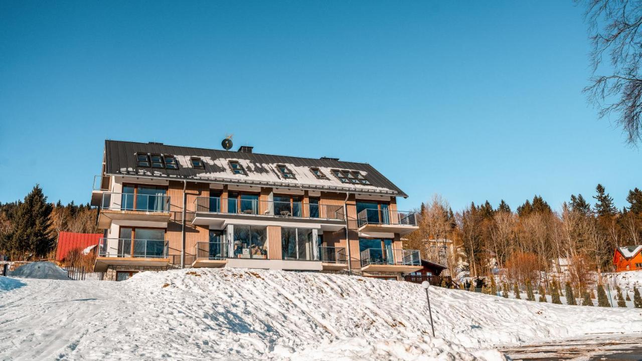Apartamenty Everysky - Izerska 8 シクラルスカ・ポレンバ エクステリア 写真