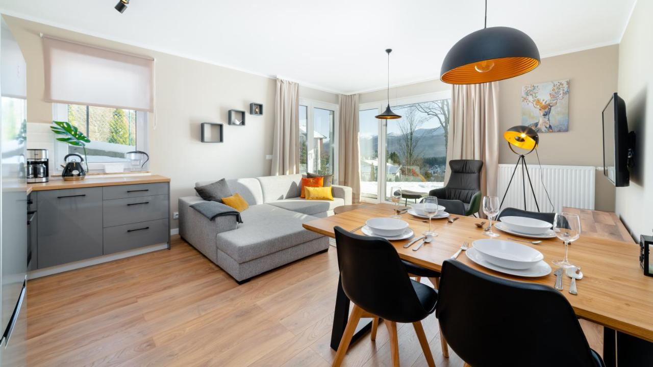 Apartamenty Everysky - Izerska 8 シクラルスカ・ポレンバ エクステリア 写真